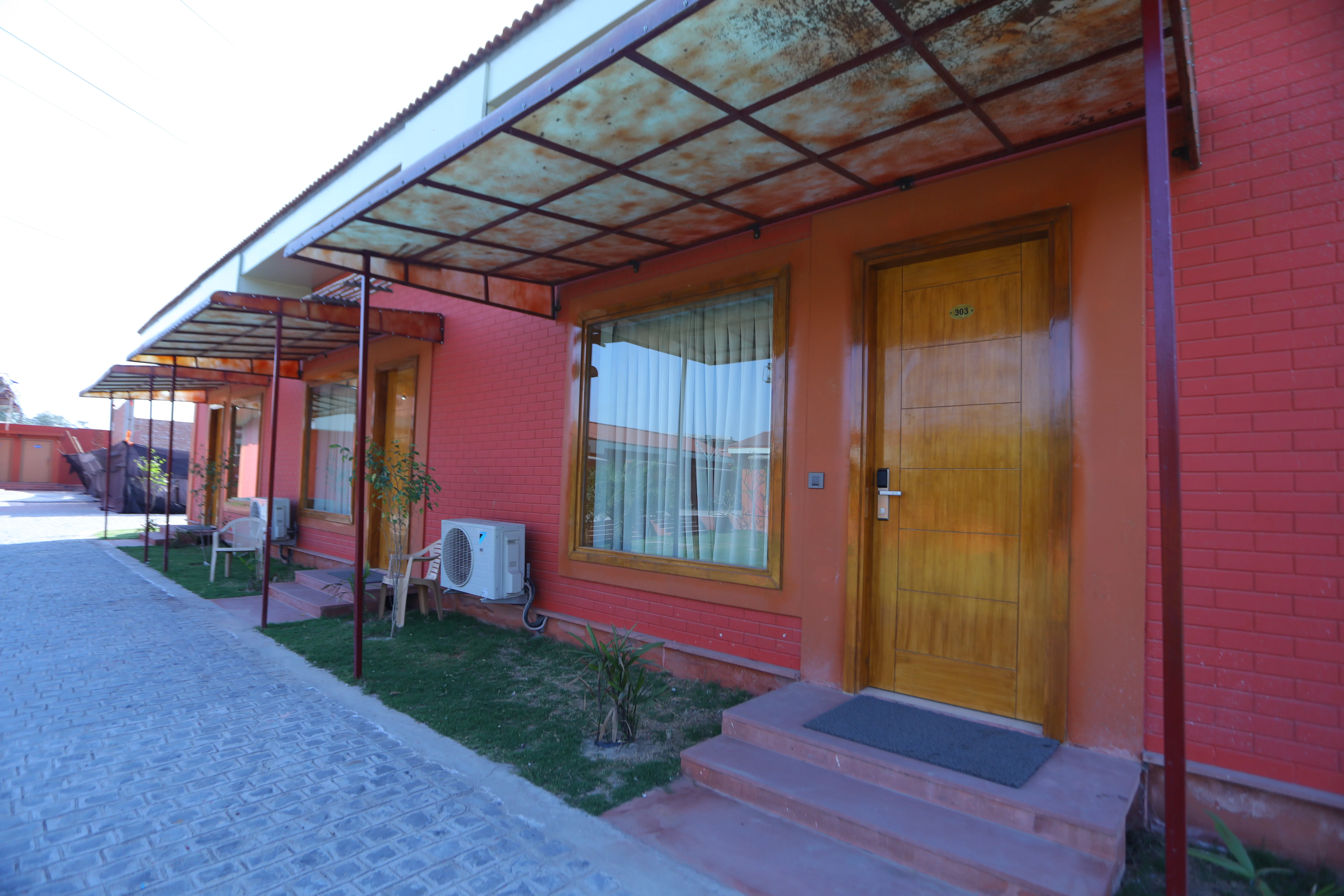 Gallery Image 1
